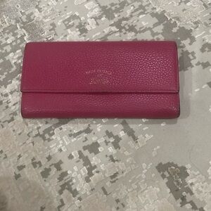 Authentic Gucci Elegant Pink Leather Wallet